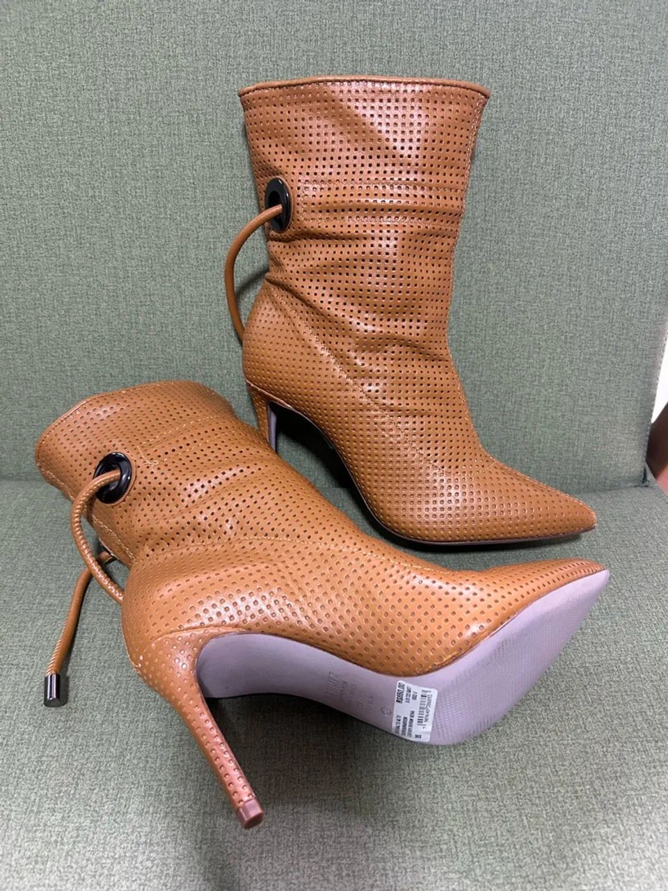 Bota cano médio nova Schütz  - Foto 4