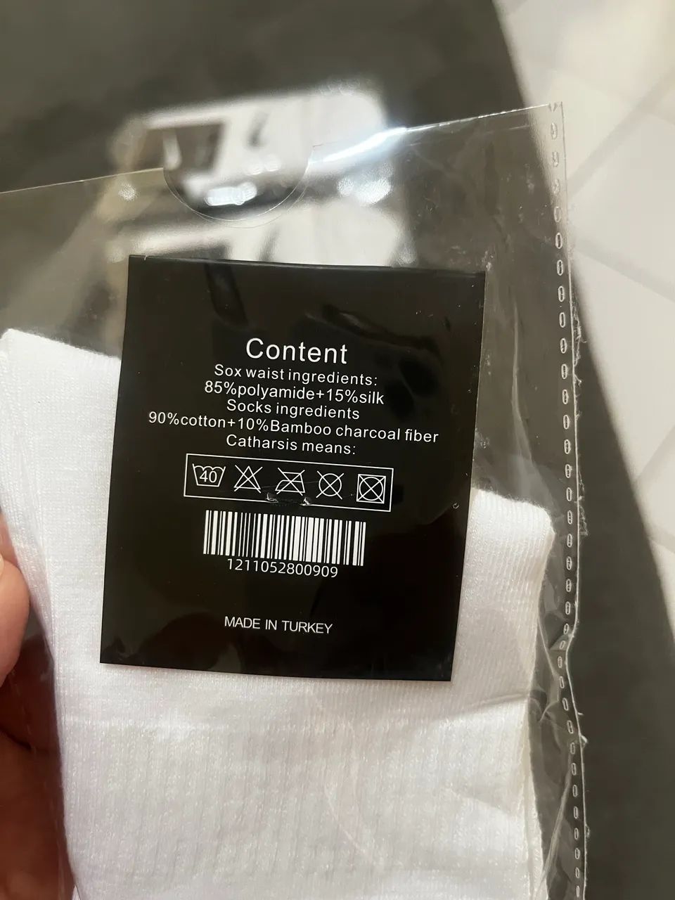 Kit com 10 pares de meias brancas cano médio  - Foto 3