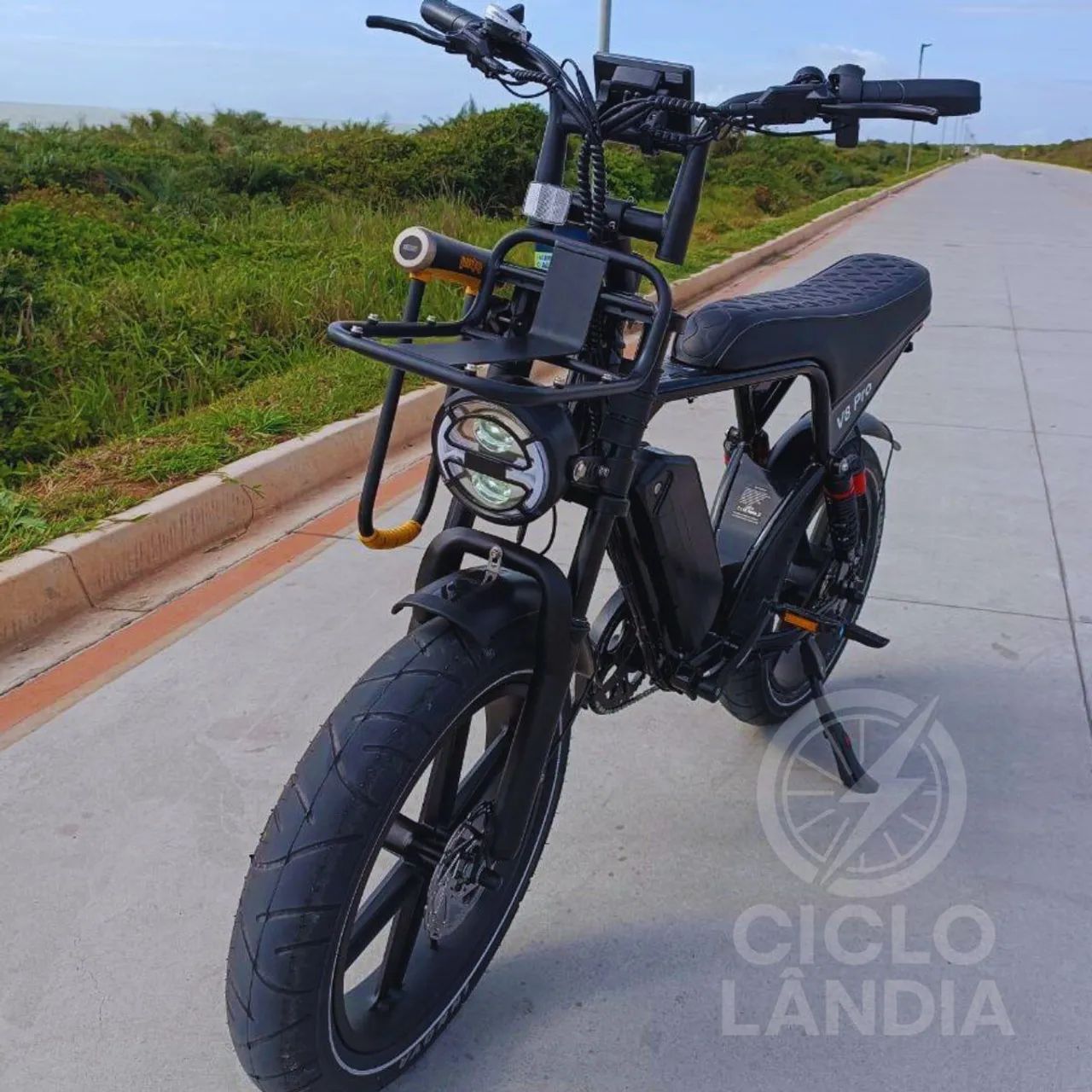 Ouxi V8 pro (cestinha, cadeado e capacete) - Foto 2