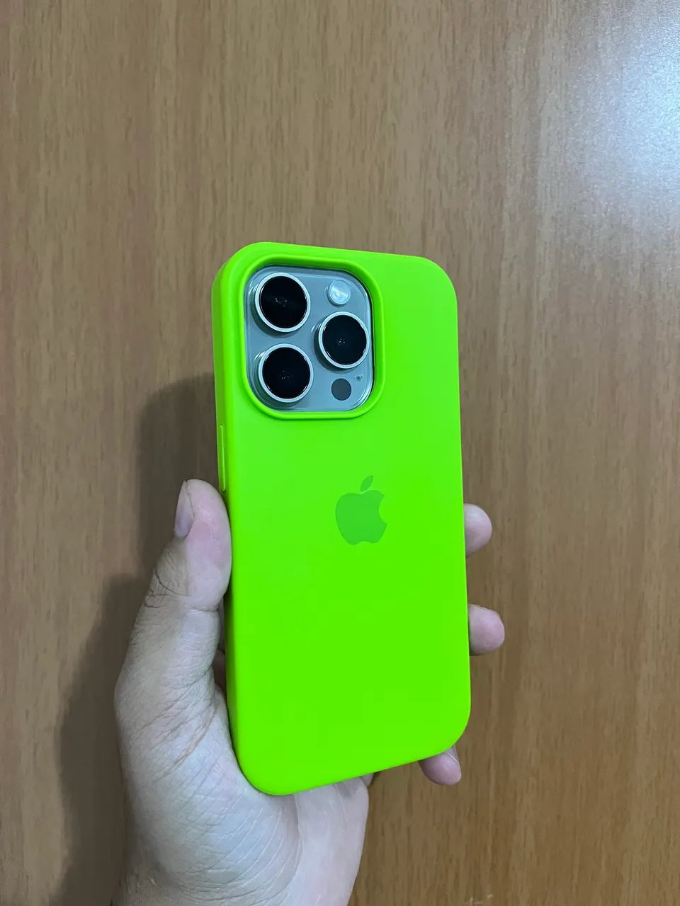 iPhone 15 Pro Cinza Titanium - Celulares e Smartphones - Centro