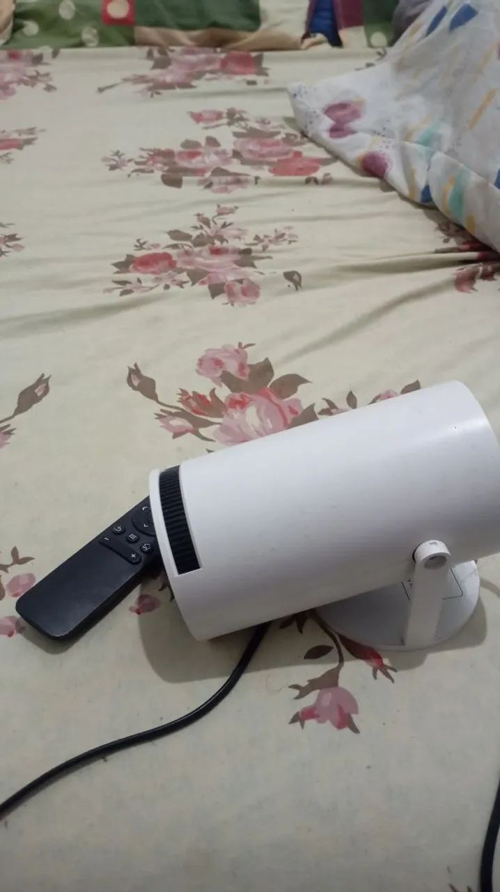 Vendo um projetor em bom estado!