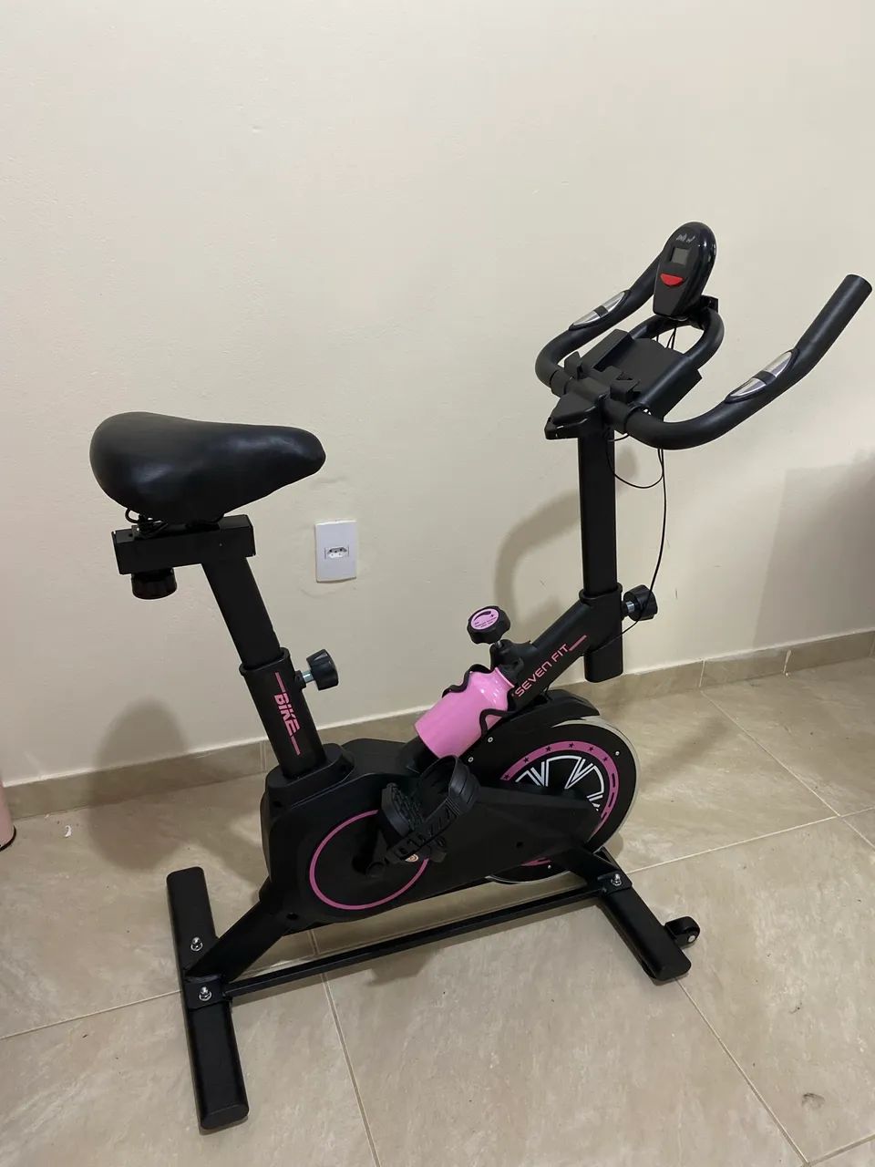 VENDO BICICLETA ERGOMÉTRICA NOVA
