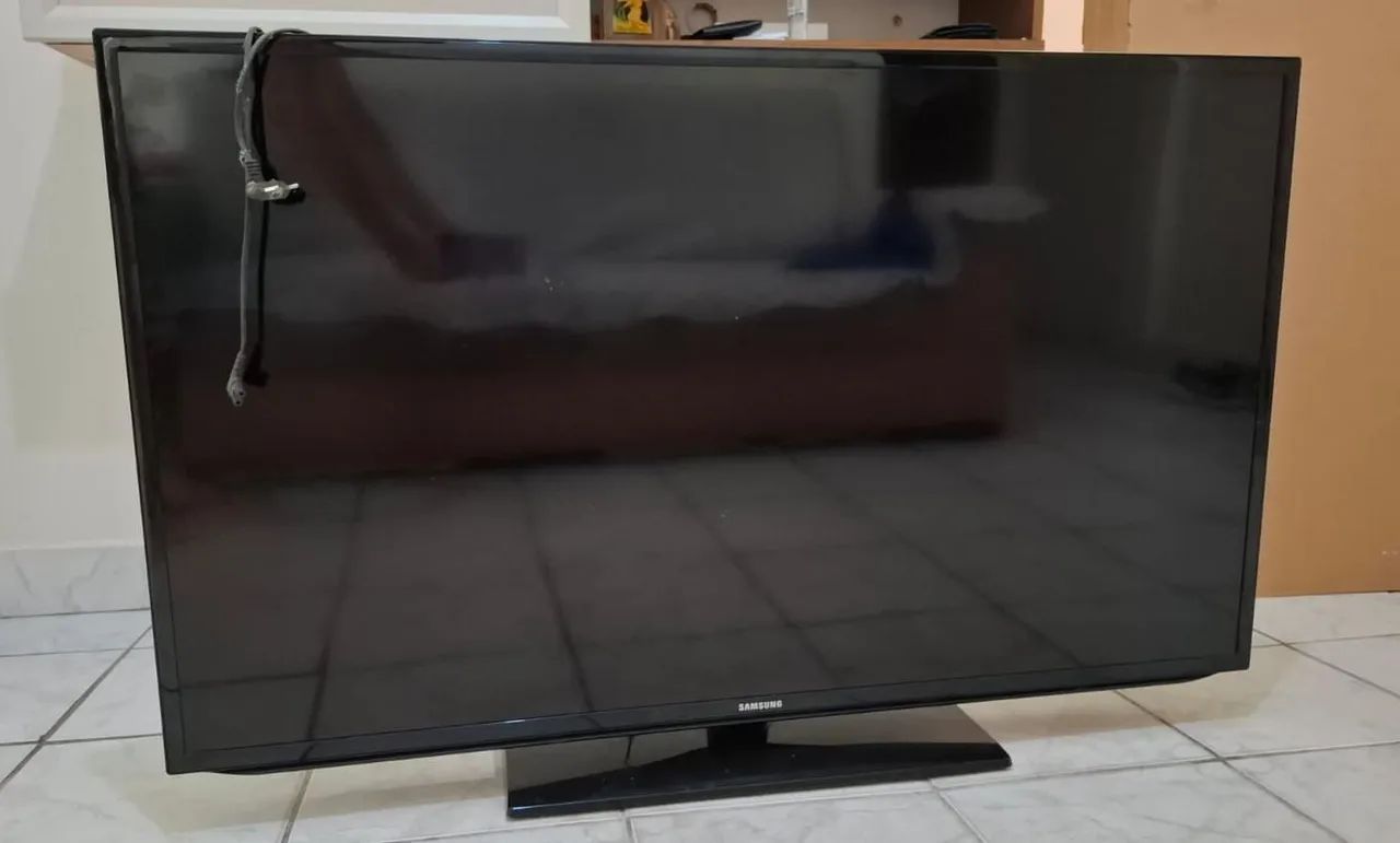Tv Samsung 50" - Com Defeito
