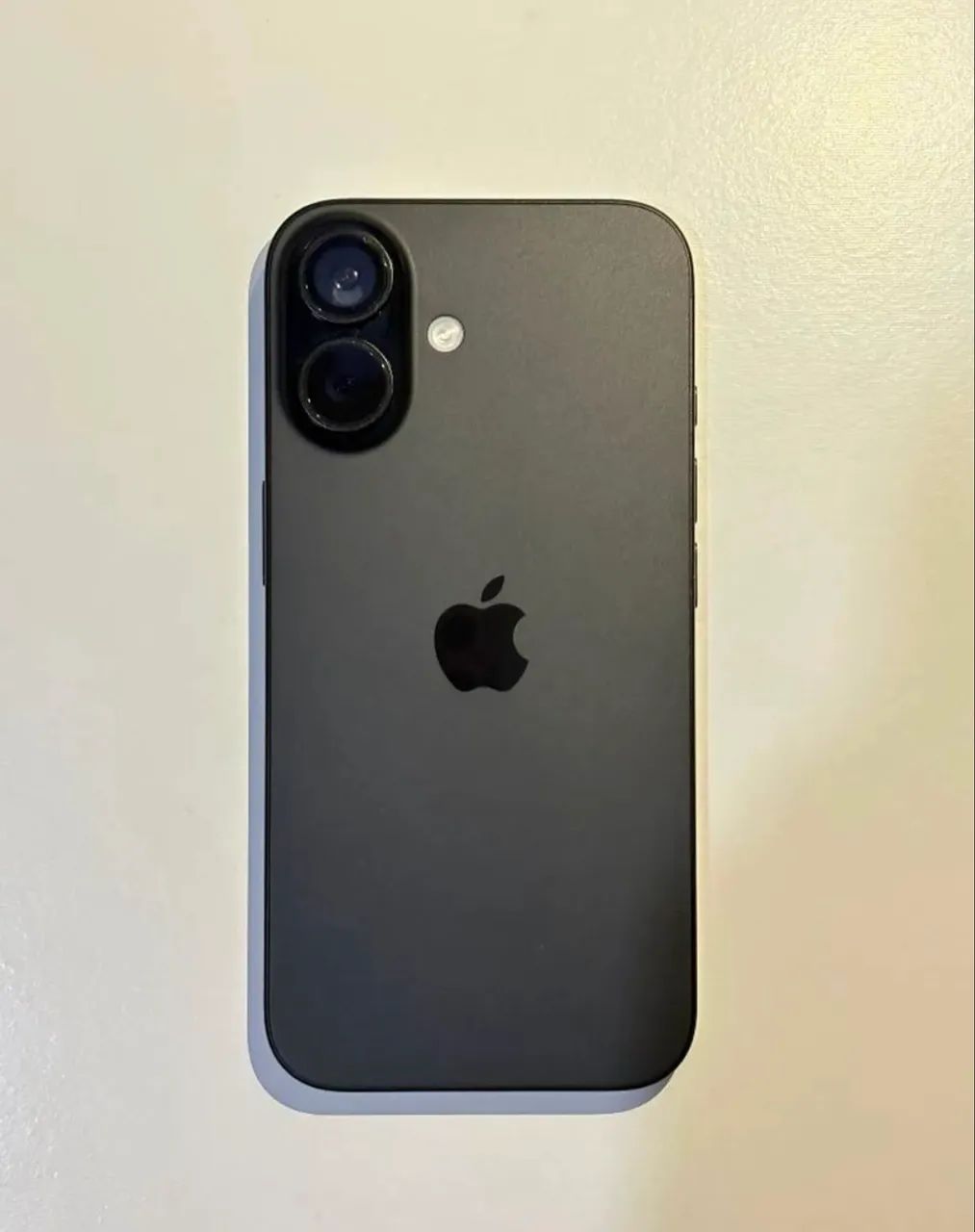 iPhone 16 - Excelente Estado
