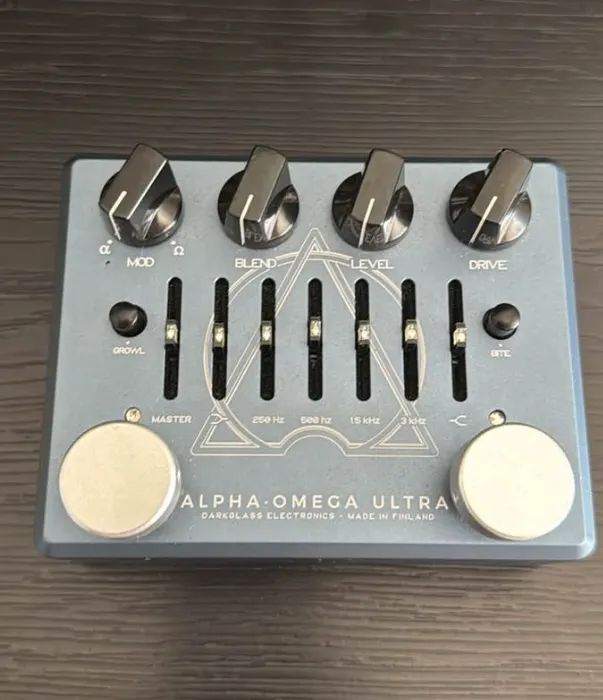 Pedal Preamp Darkglass Alpha Omega Ultra V2 - Instrumentos