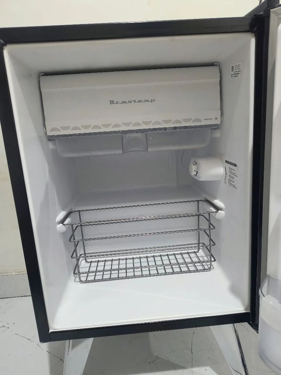 Frigobar Brastemp retro Black 76l  - Foto 3