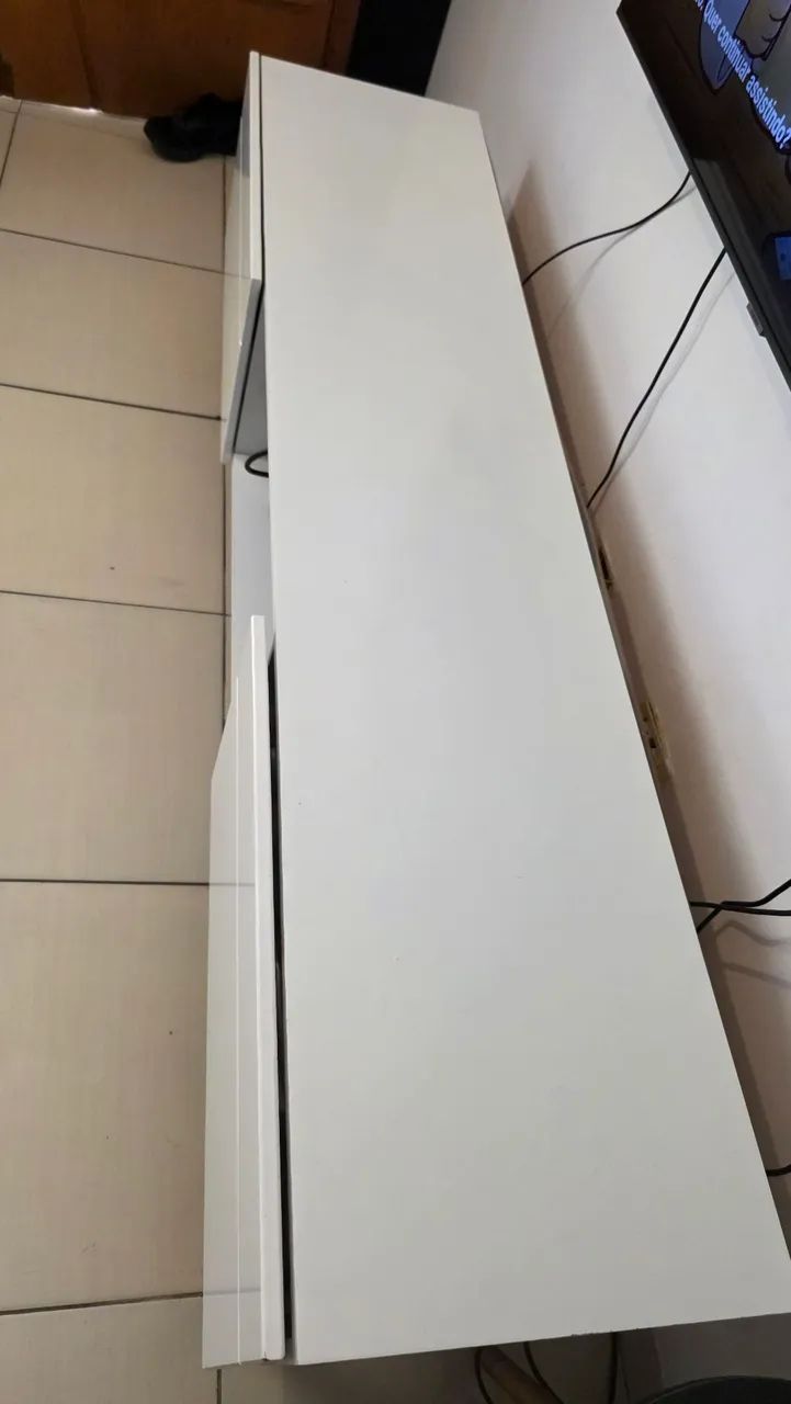 Rack para TV Retrô Branco com P és de Madeira Maciça e Gavetas - Foto 4