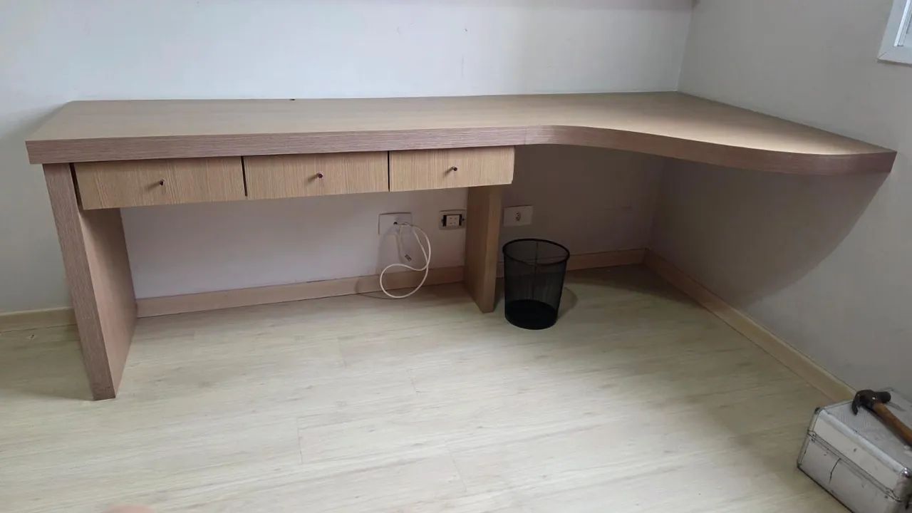 Mesa e estante com vidro - Foto 3