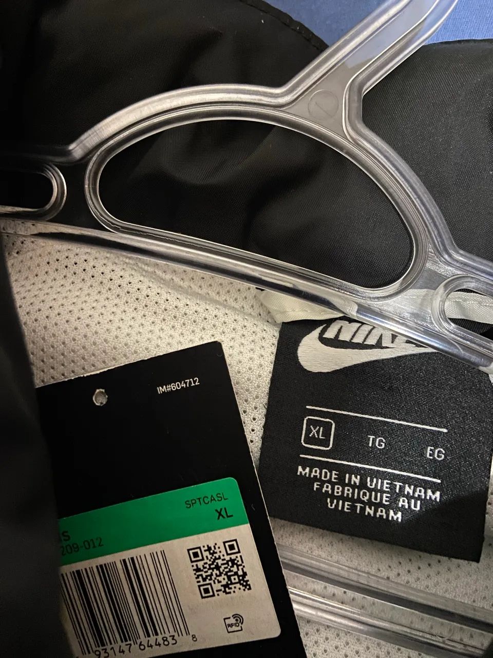 Jaqueta Nike Windrunner black/white - Foto 2