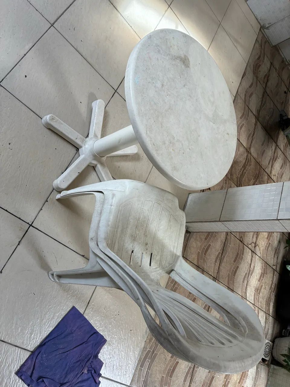 Mesa e cadeiras Tramontina 