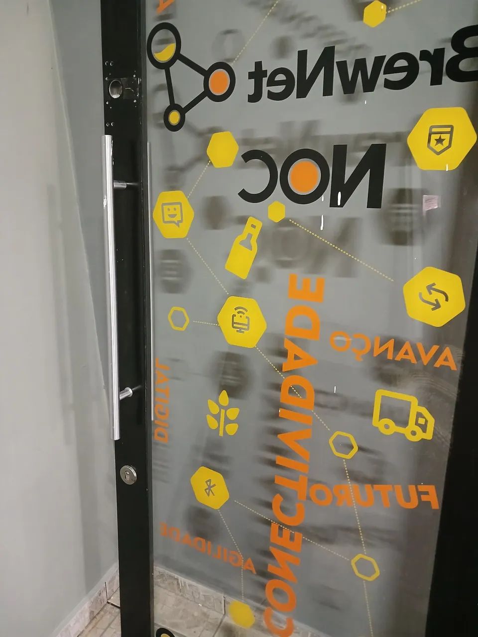 Porta alumínio e vidro - Foto 2