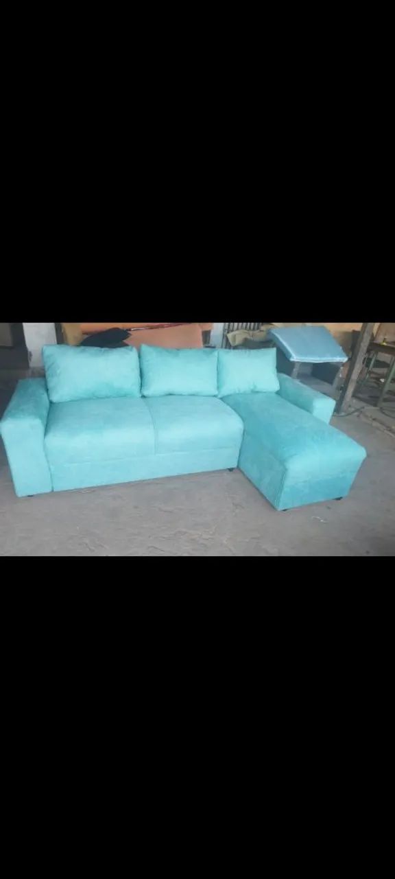 Vende se esse sofá bem confortável