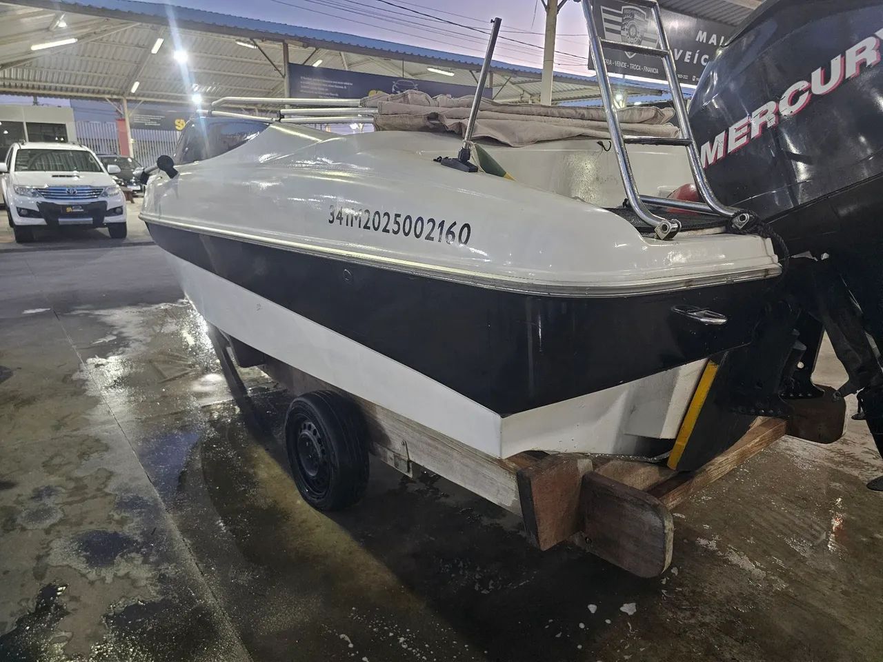 Oportunidade lancha 2025 motor Mercury - Foto 4
