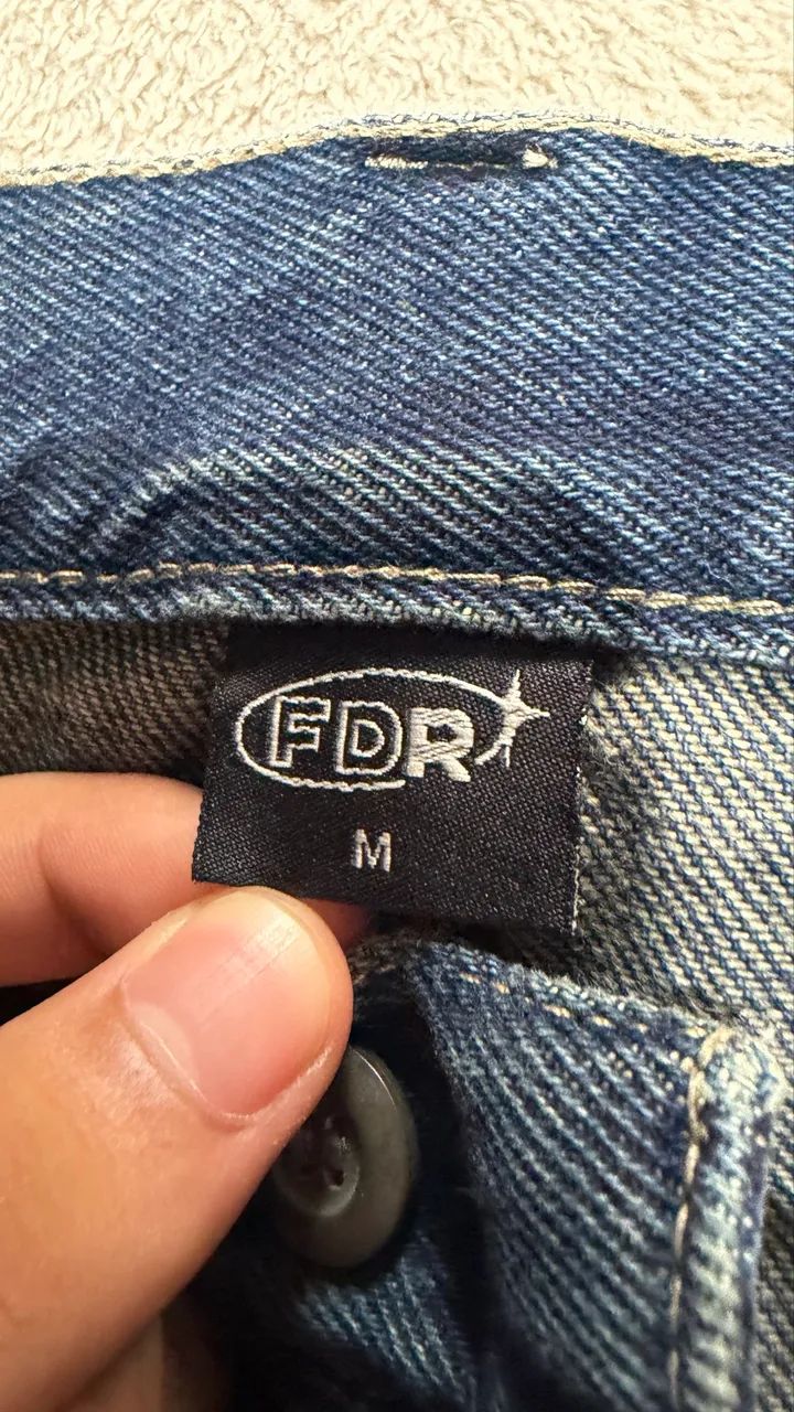 Calça jeans estilo cargo da FDR - Foto 3