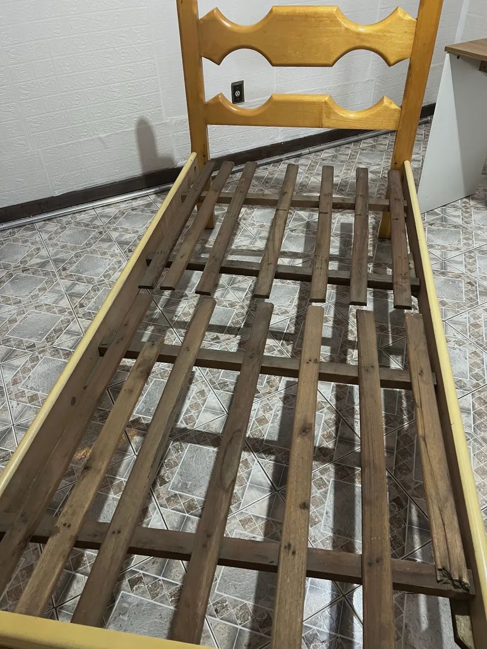 Cama de madeira maciça solteiro estilo rústico/vintage - Foto 3