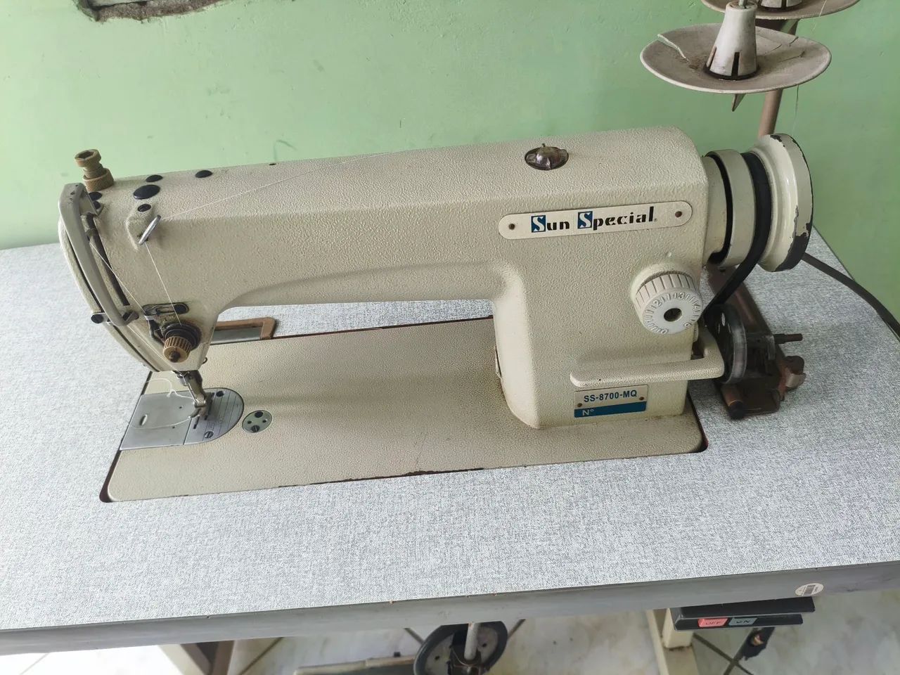 Vendo máquinas de costura reta e overloque  - Foto 2