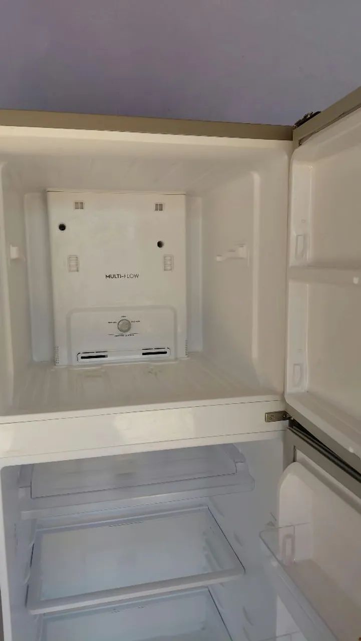 Vende- se geladeira 