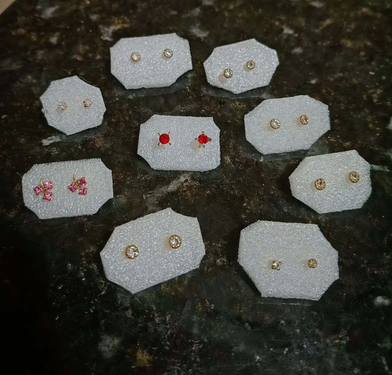 Brincos de Bebê Folheados 30,00 cada