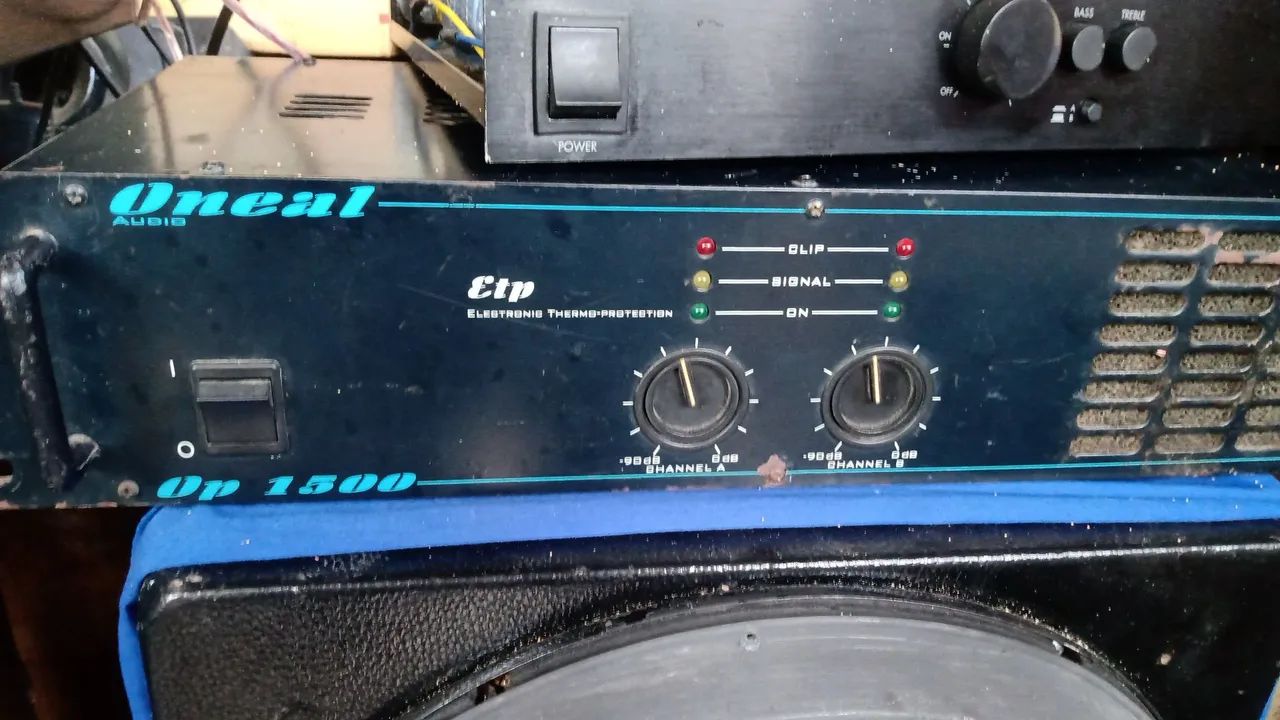 Vendo 2 Amplificadores - Foto 3
