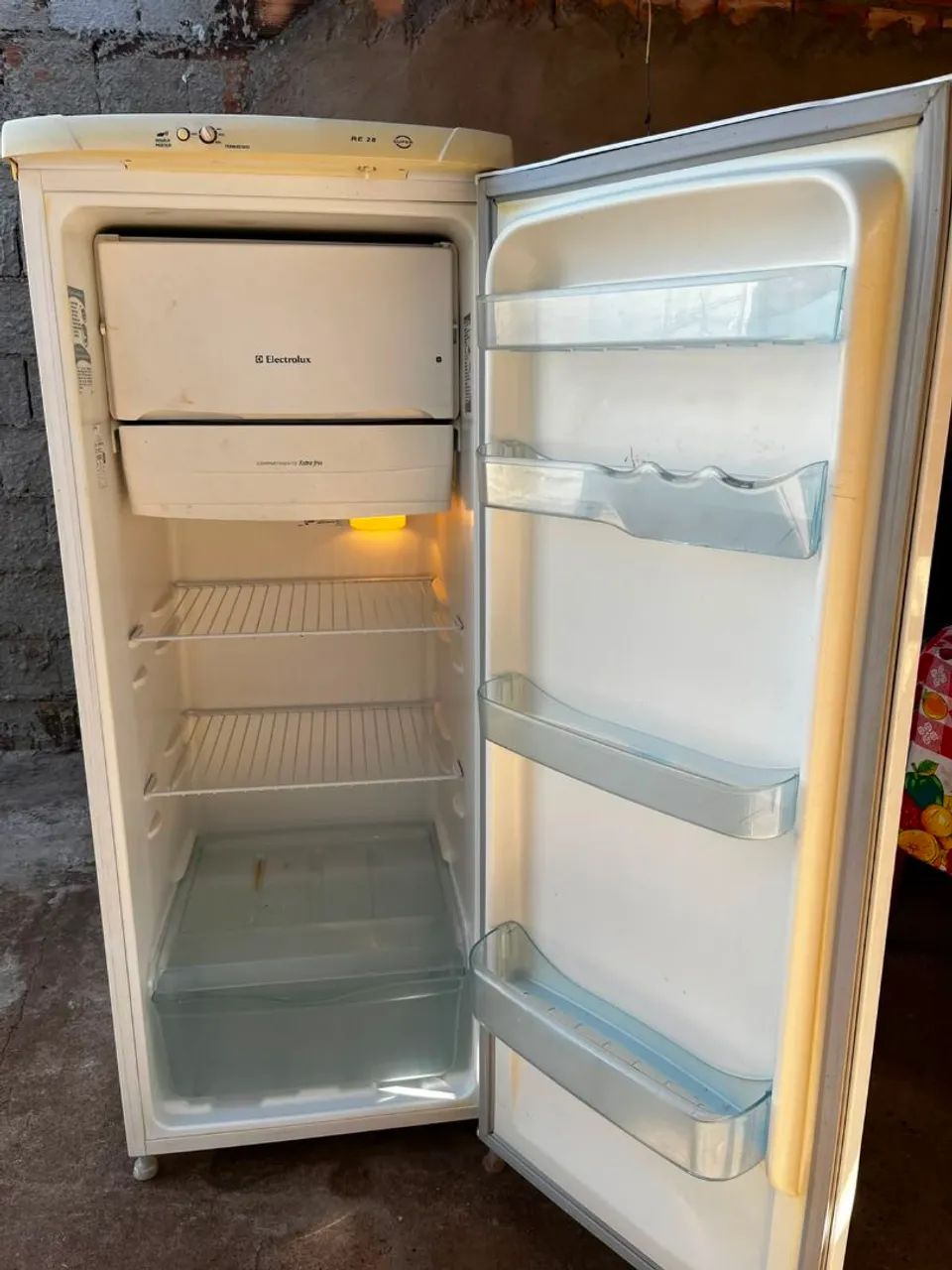 Geladeira elétrolux 110V