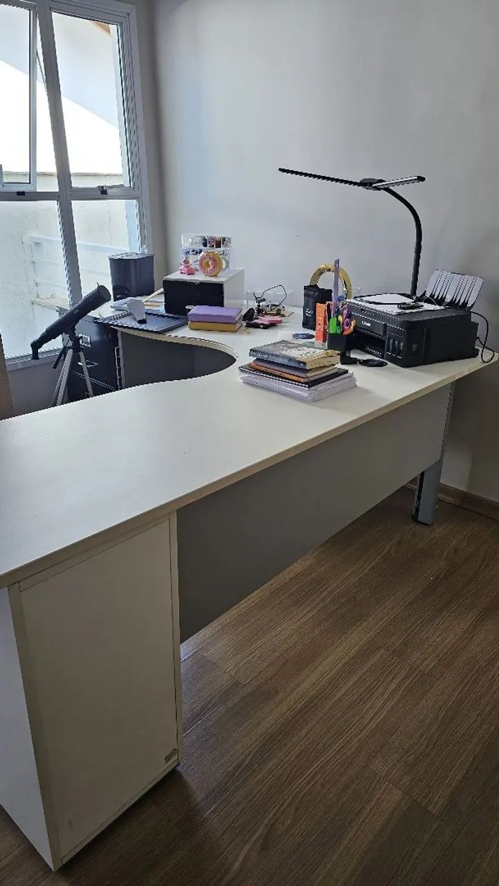 Conjunto de móveis para escritório