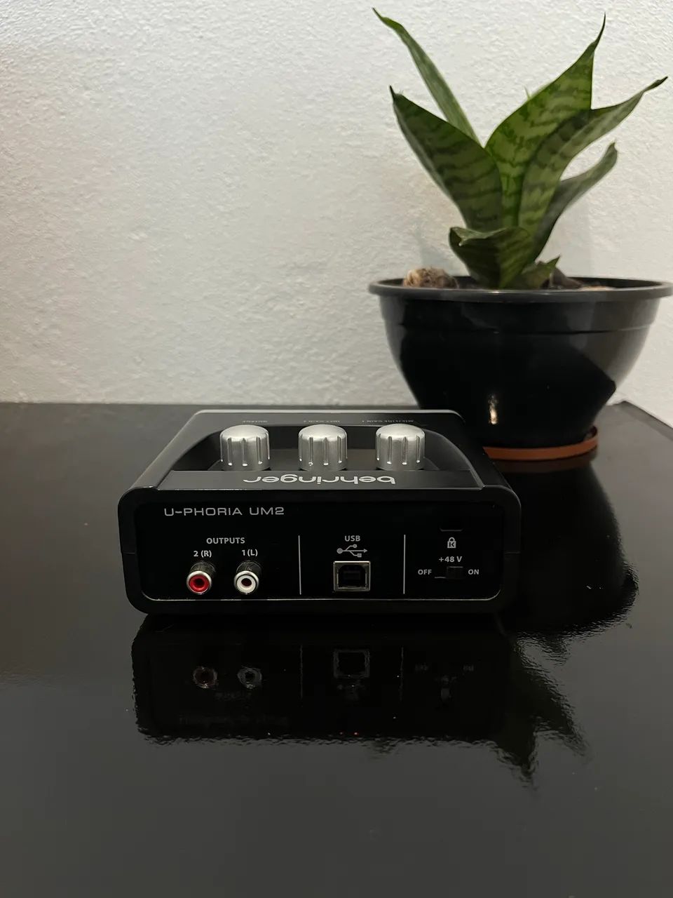 Interface de Áudio Behringer U-Phoria UM2 - Foto 3
