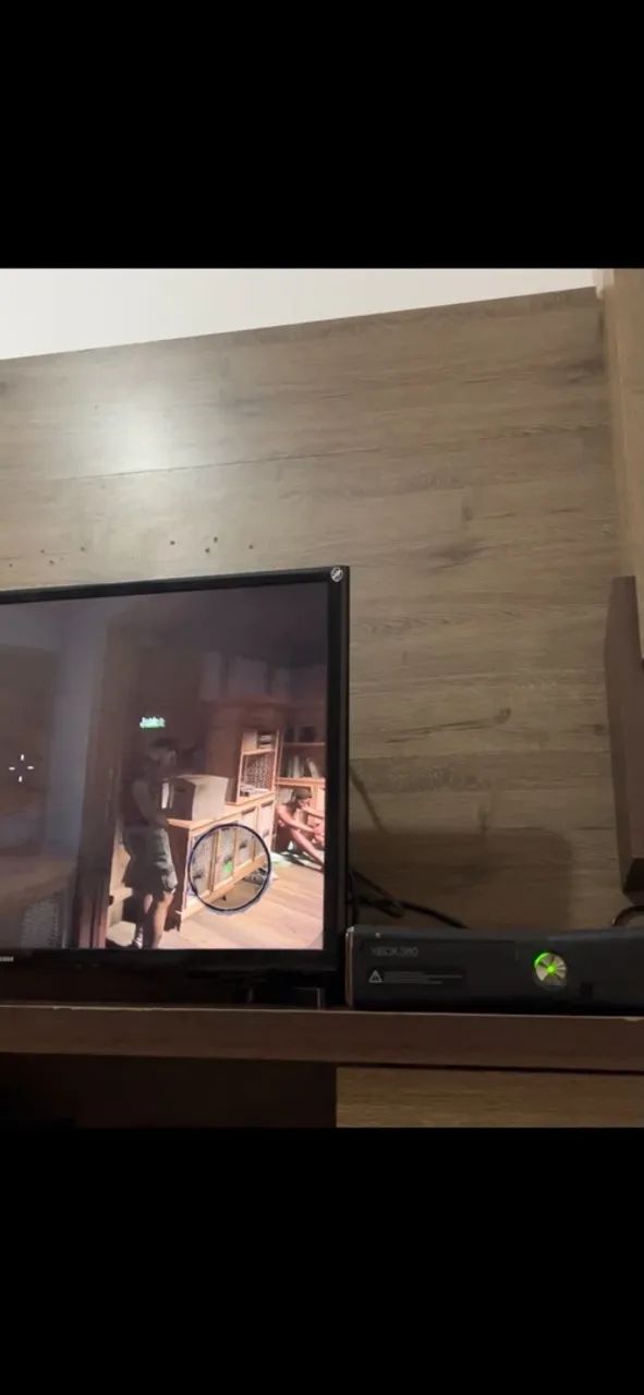 XBOX 360, 4 controles  - Foto 3