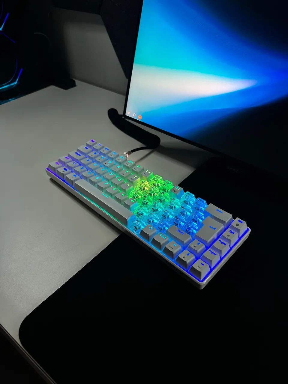 TECLADO MECÂNICO HYRAX THUNDER PRO 