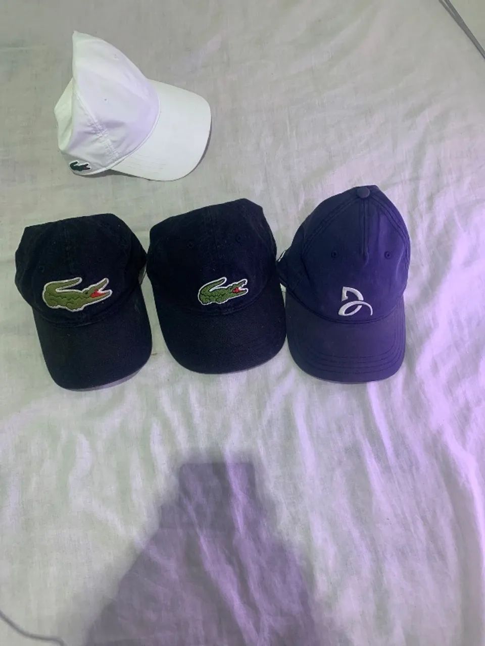 3 bonés baratos 