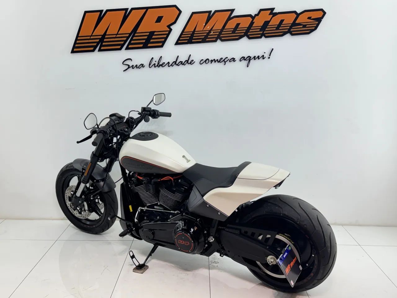 HARLEY-DAVIDSON SOFTAIL FXDR 114 - Foto 4