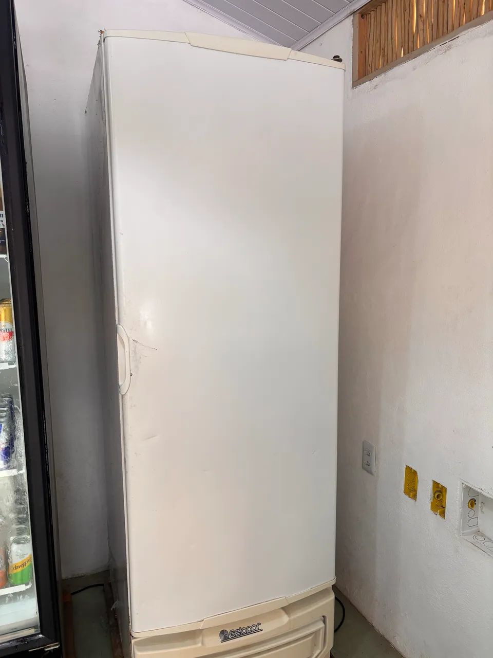 Freezer vertical 570lts 220v branco