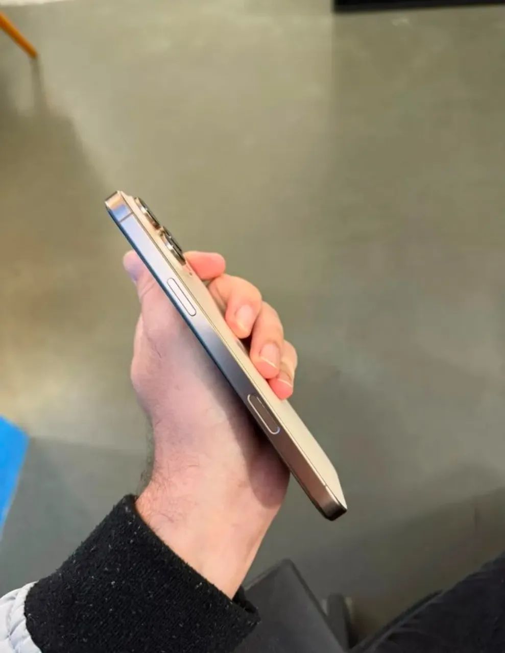 Iphone 16pro Max 256g Usado - Foto 4