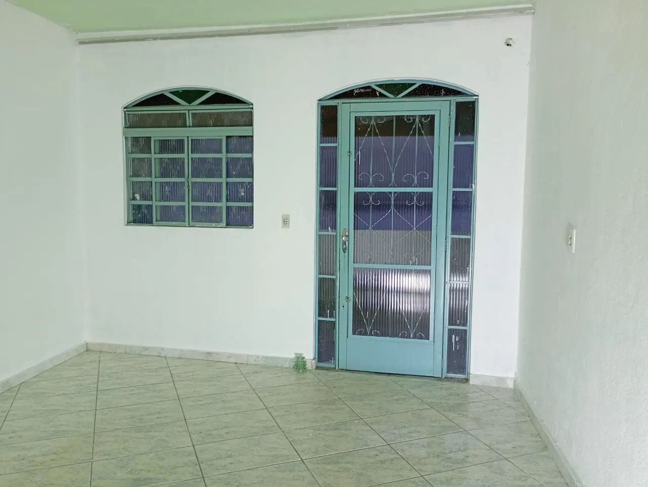 Vende-se essa casa