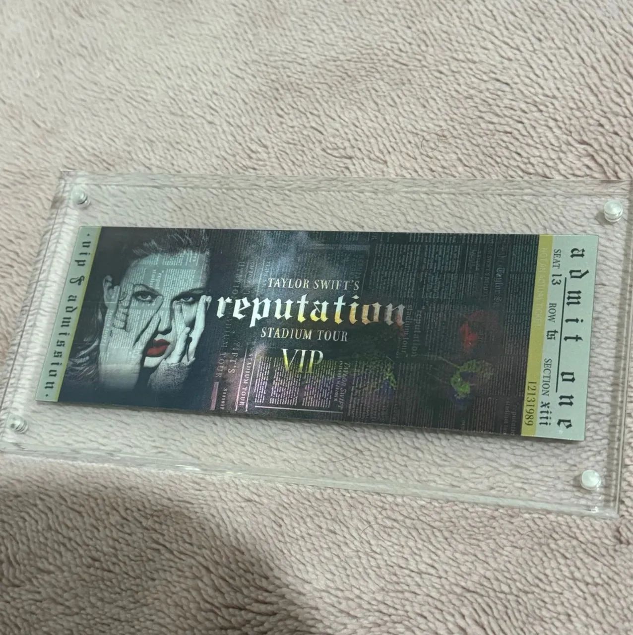 Taylor Swift Reputation Ingresso Simbólico Oficial VIP com Caixa