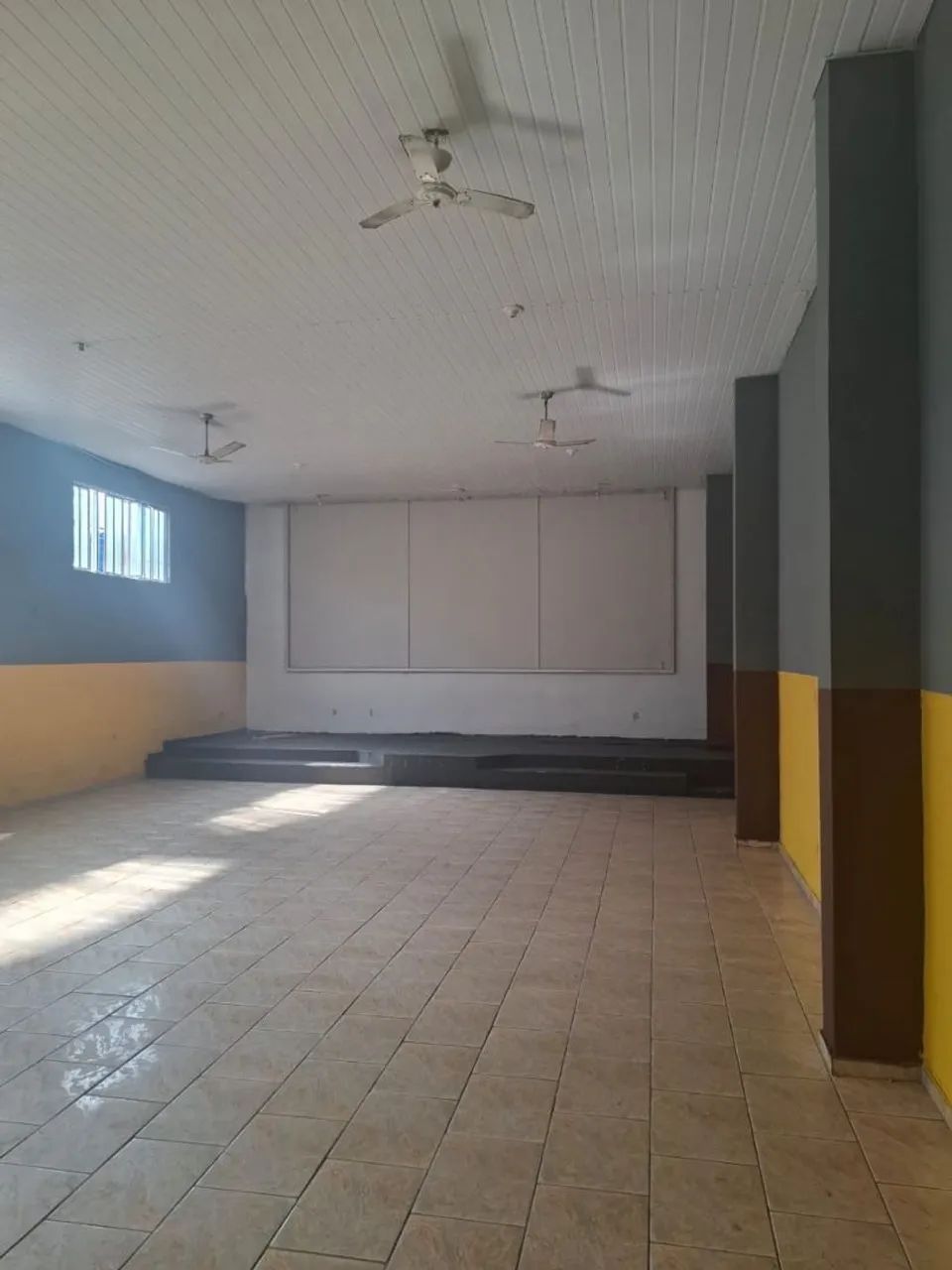 Salão 7x15 alugando