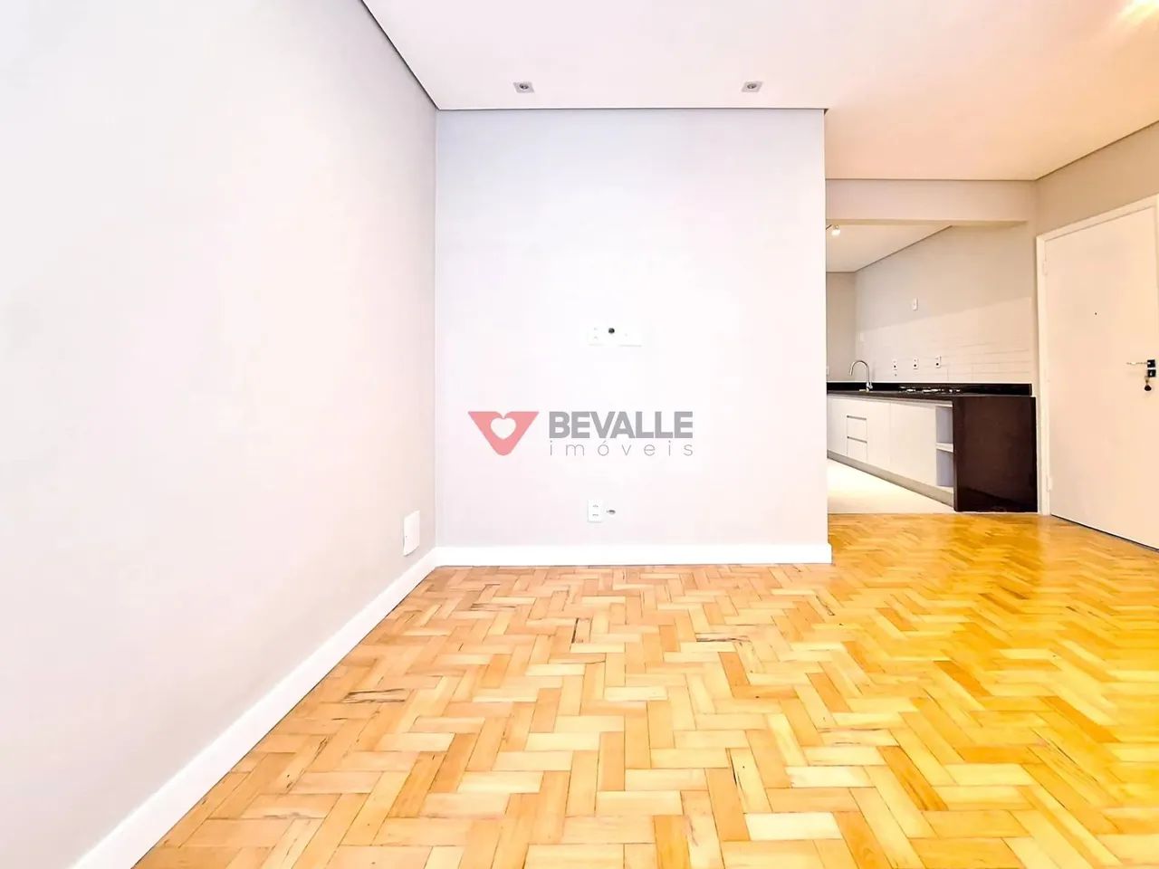 Venda de Apartamento em Ipanema: 2 Dorms, 1 Suíte, 1 Vaga - Foto 2