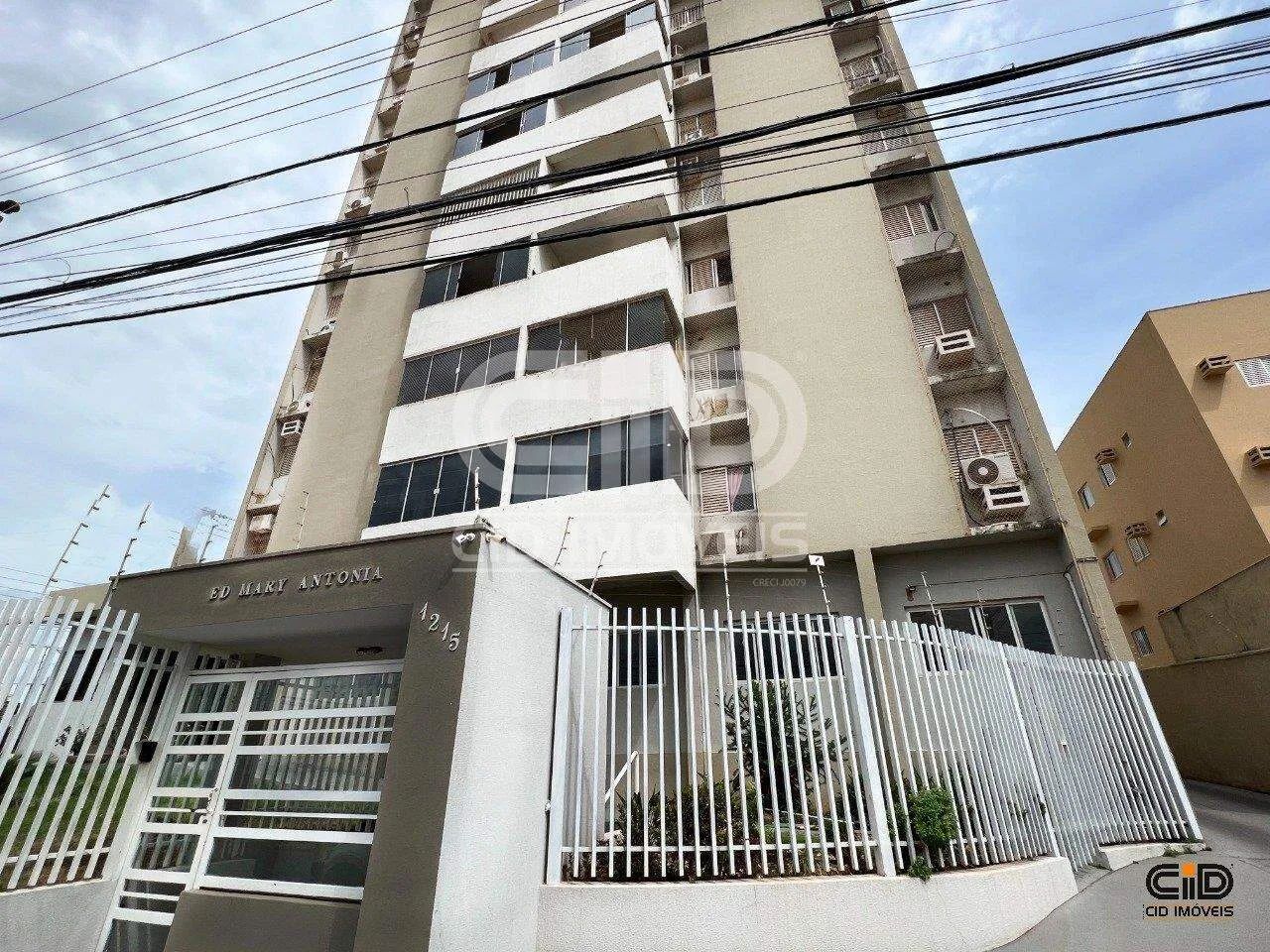 Apartamento á Venda com 2 quartos no Ed. Mary Antônia