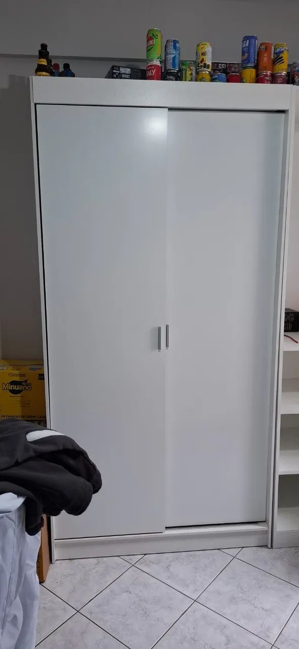 Vendo cômoda e guarda roupa