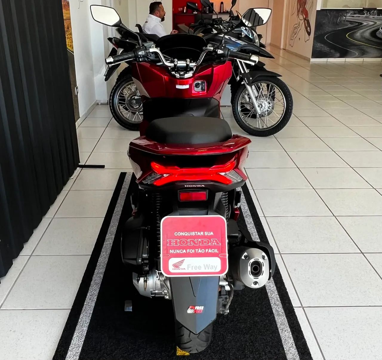 Honda PCX 160 160 cc  - Foto 4