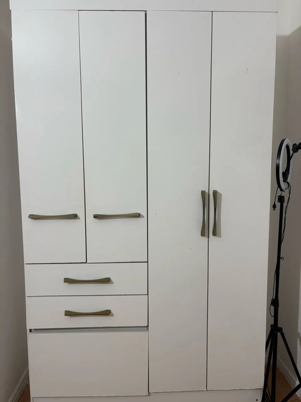 Vendo Guarda-Roupa de Solteiro
