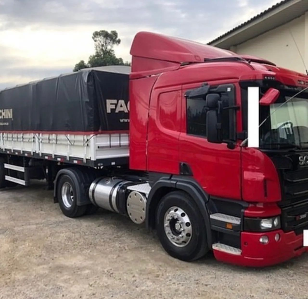 Caminhão P 310 Scania  - Foto 2
