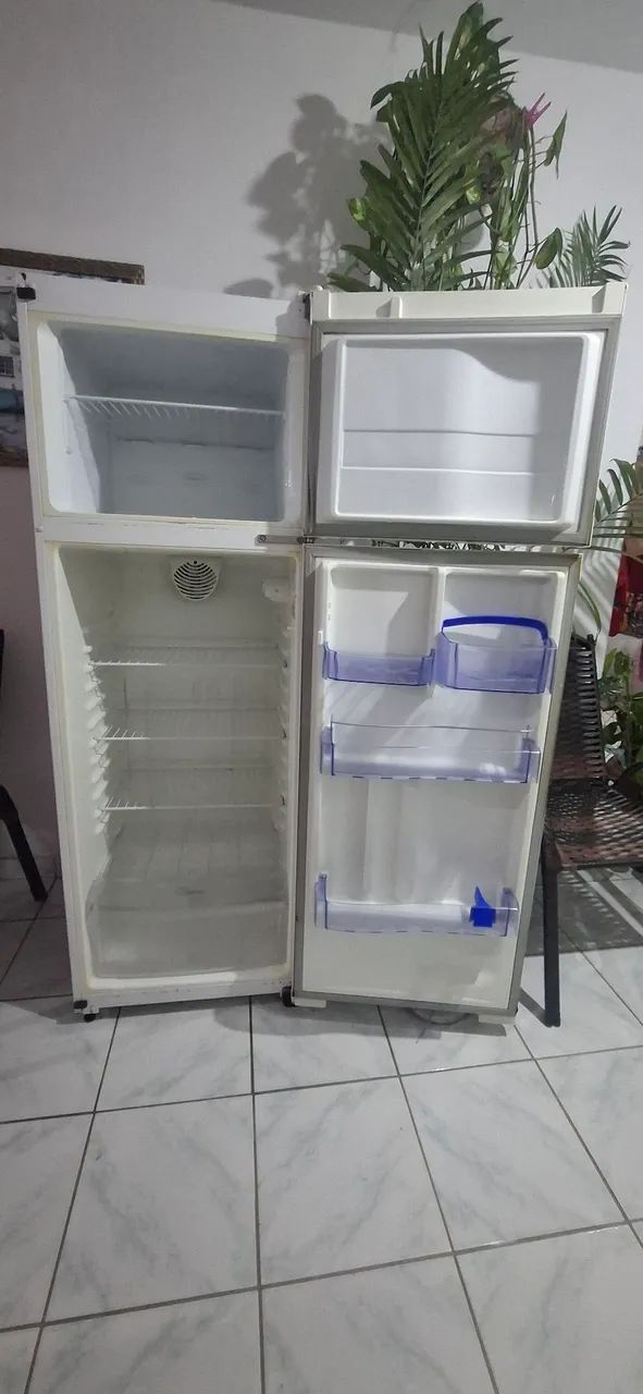 GELADEIRA CONTINENTAL 341L - Foto 2
