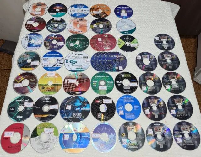 Cd's Antigos de placas mãe - Lote de 58 unid. (SP)