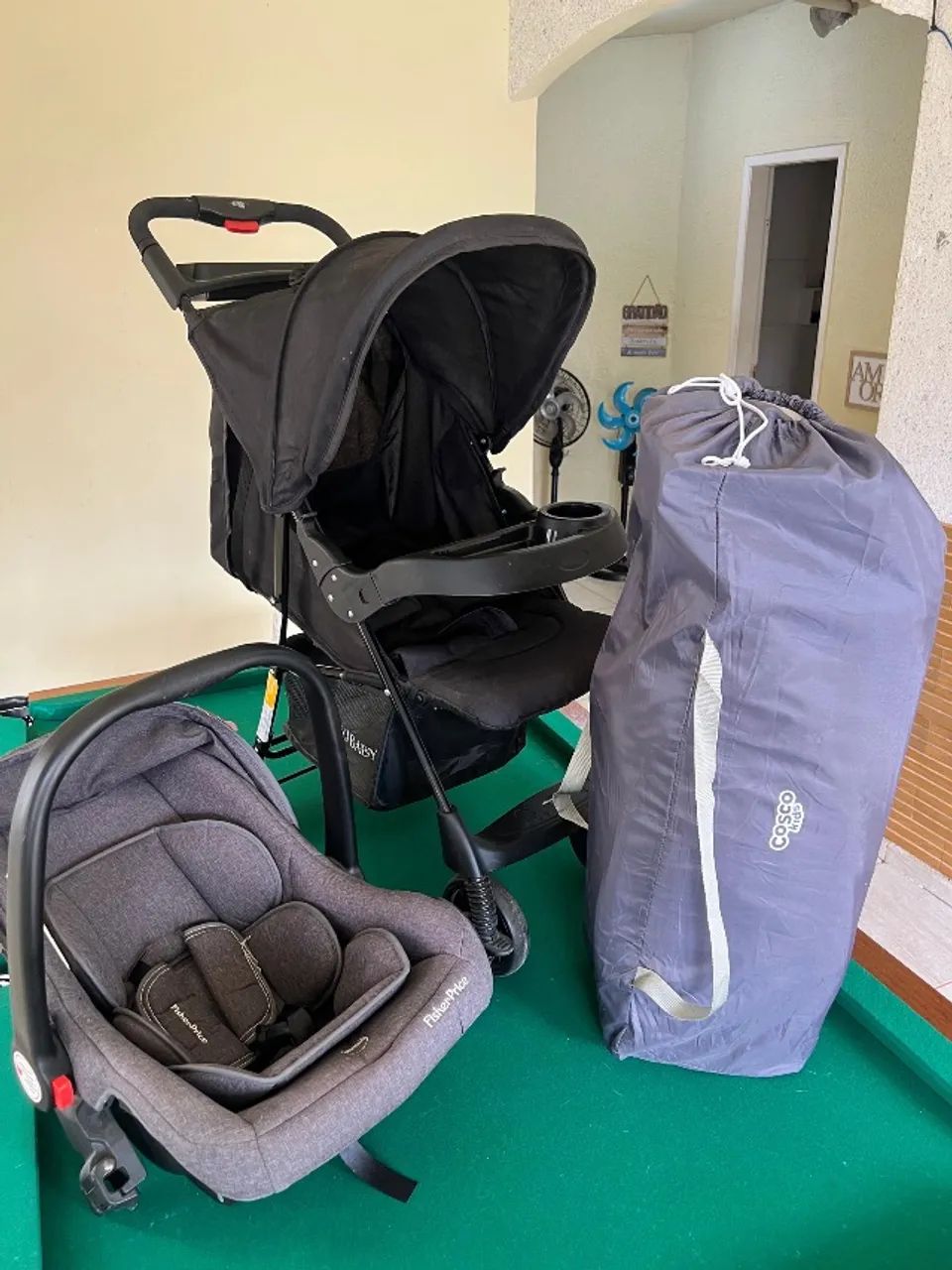 Vendo Berço portátil, Carrinho de bebê e bebê conforto 