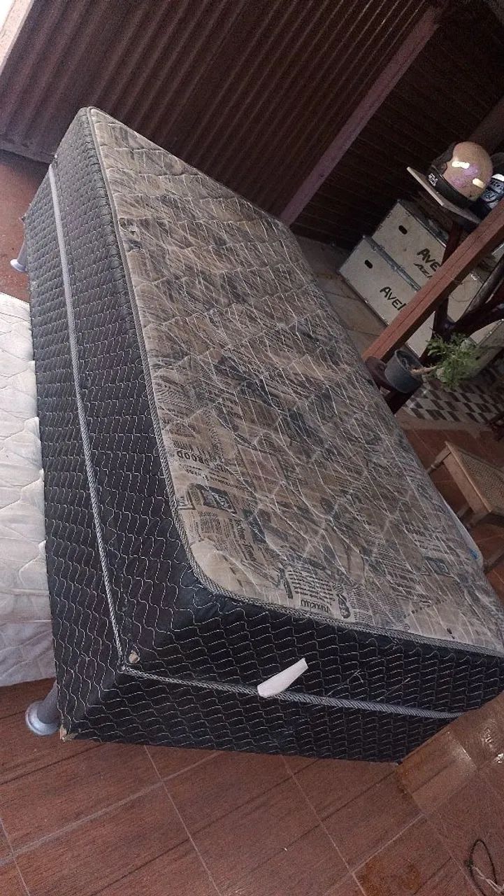 Vendo essa cama box solteiro