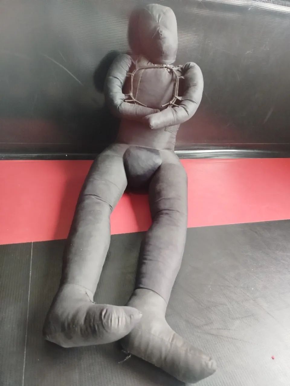 Boneco de treino jiu-jitsu 