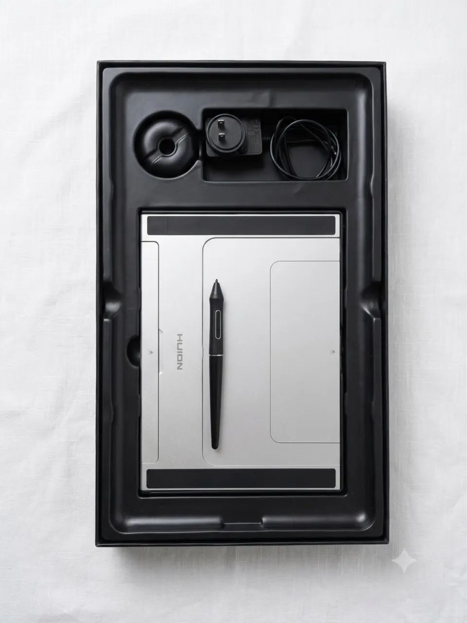 Mesa digitalizadora Huion Kamvas Pro 16 com caixa e acessórios - Foto 2
