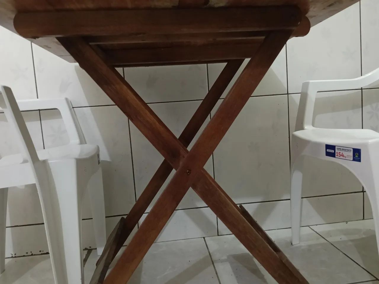 Mesa Madeira com 2 Cadeiras  - Foto 3