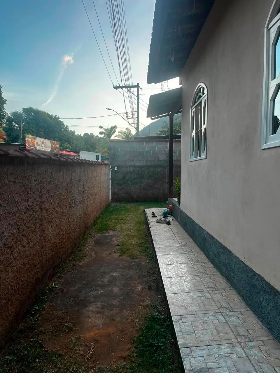 Casa com um lote e meio, com 3 quartos e um banheiro - Foto 4