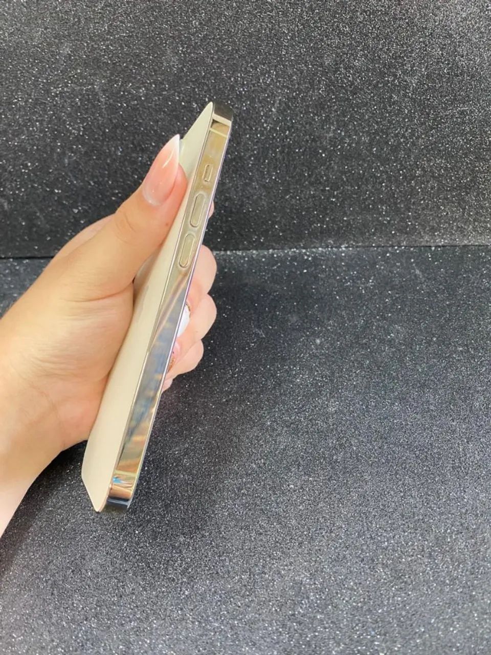 IPHONE 14 PRO GOLD - Foto 4